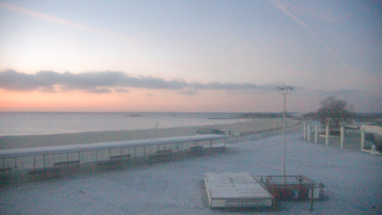 Thumbnail for current weather camera view from Ocean Beach Park in New London, Connecticut