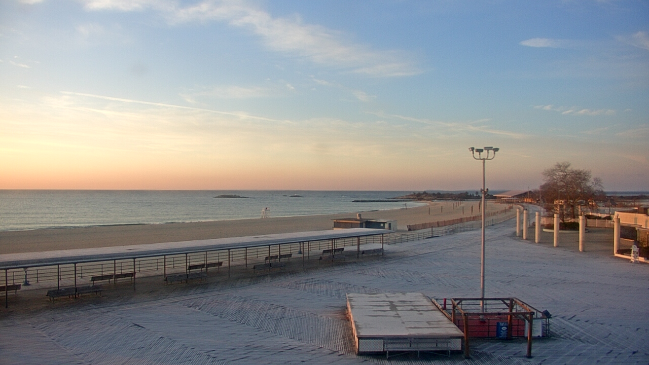 Thumbnail for current weather camera view from Ocean Beach Park in New London, Connecticut