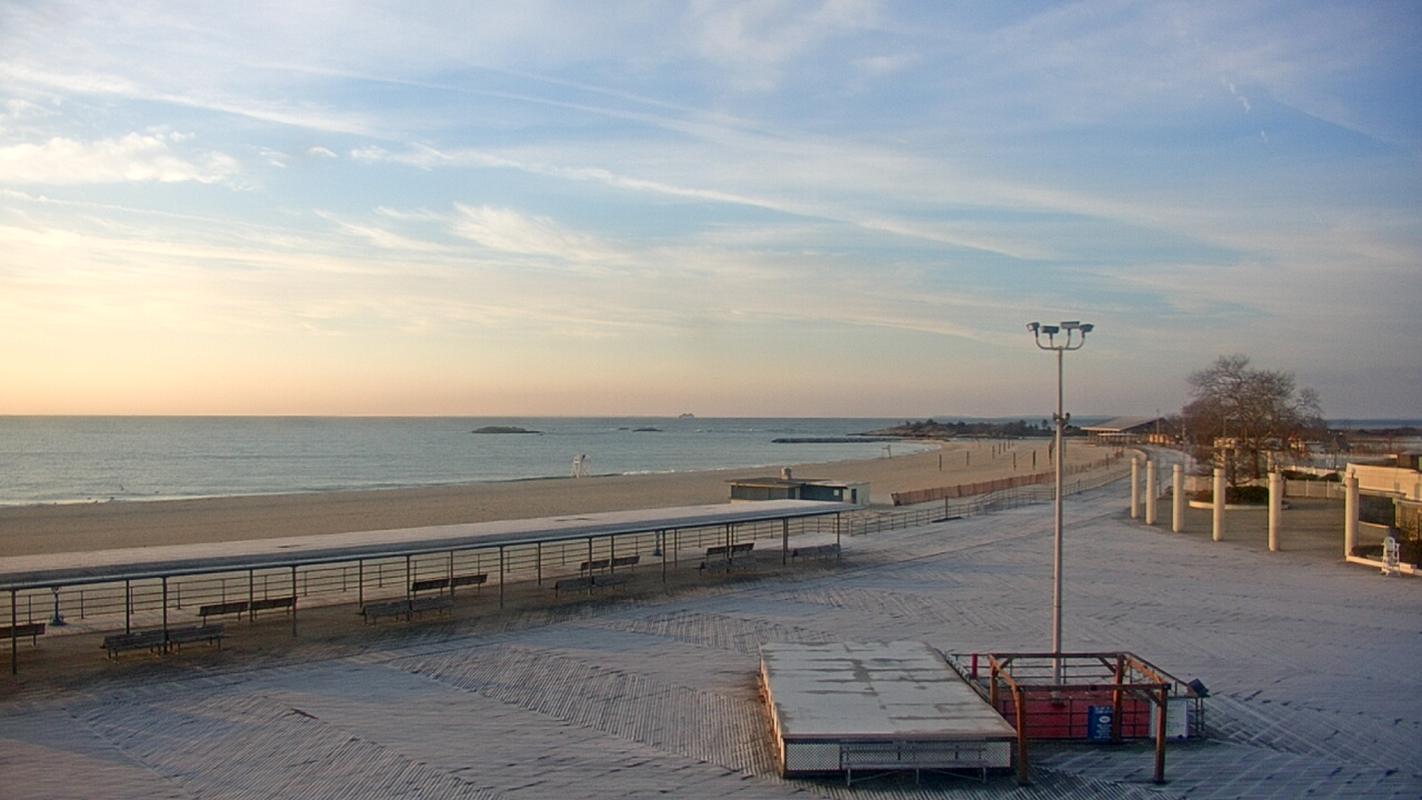 Thumbnail for current weather camera view from Ocean Beach Park in New London, Connecticut