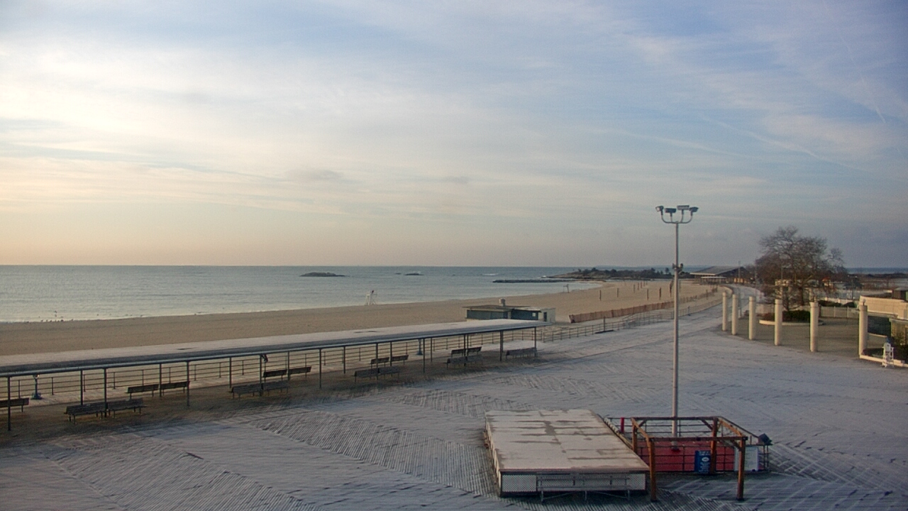 Thumbnail for current weather camera view from Ocean Beach Park in New London, Connecticut
