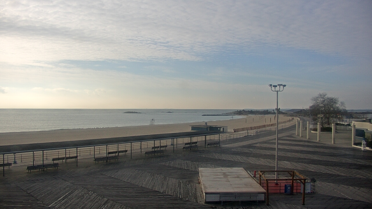 Thumbnail for current weather camera view from Ocean Beach Park in New London, Connecticut