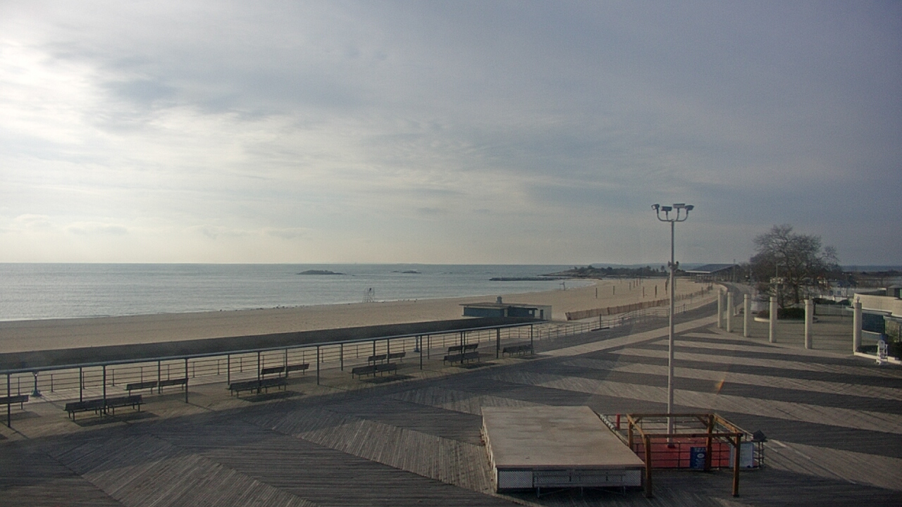 Thumbnail for current weather camera view from Ocean Beach Park in New London, Connecticut