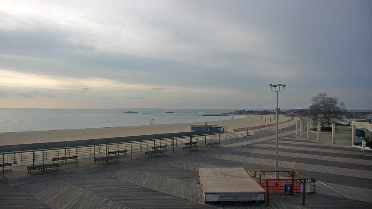 Thumbnail for current weather camera view from Ocean Beach Park in New London, Connecticut