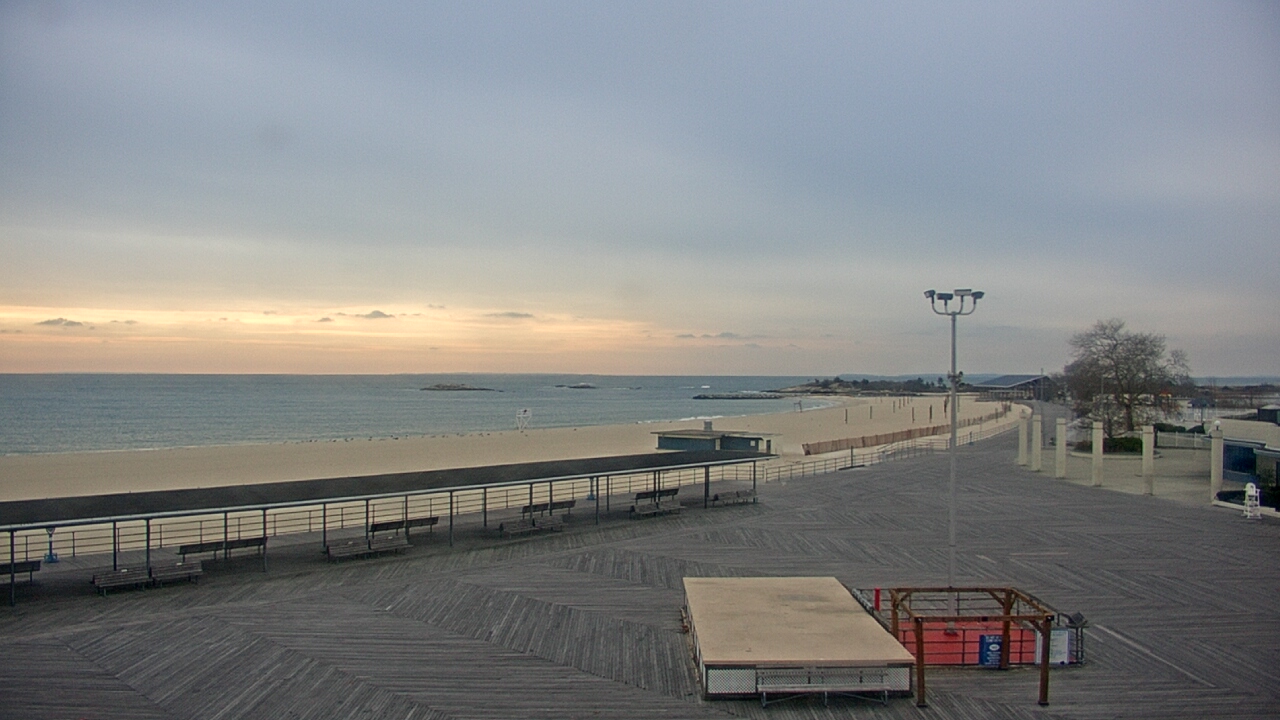 Thumbnail for current weather camera view from Ocean Beach Park in New London, Connecticut