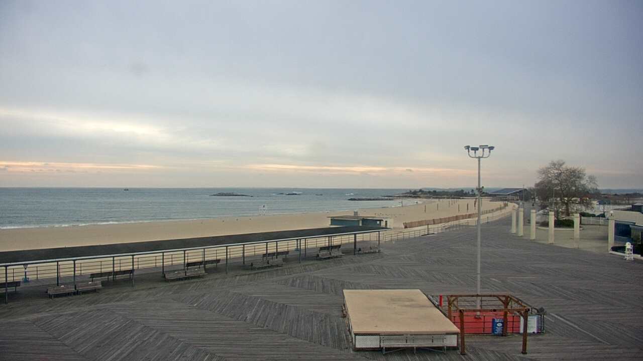 Thumbnail for current weather camera view from Ocean Beach Park in New London, Connecticut