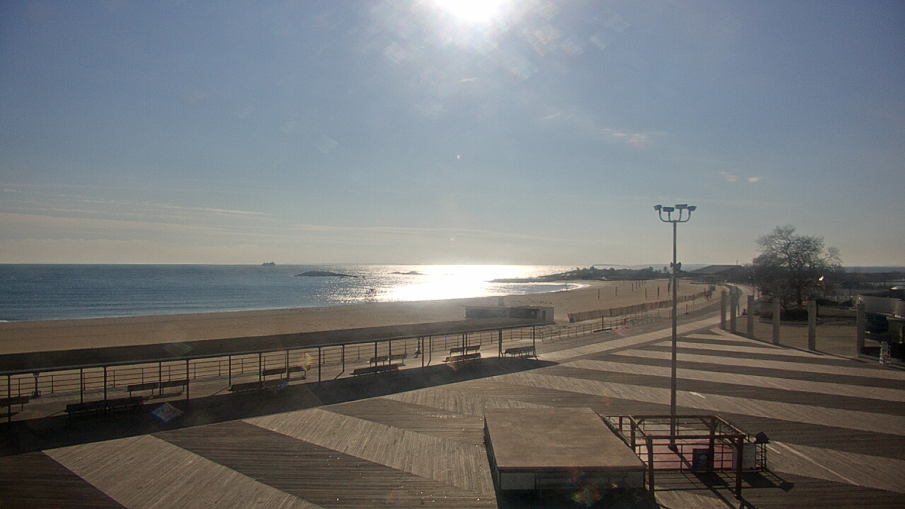 Thumbnail for current weather camera view from Ocean Beach Park in New London, Connecticut