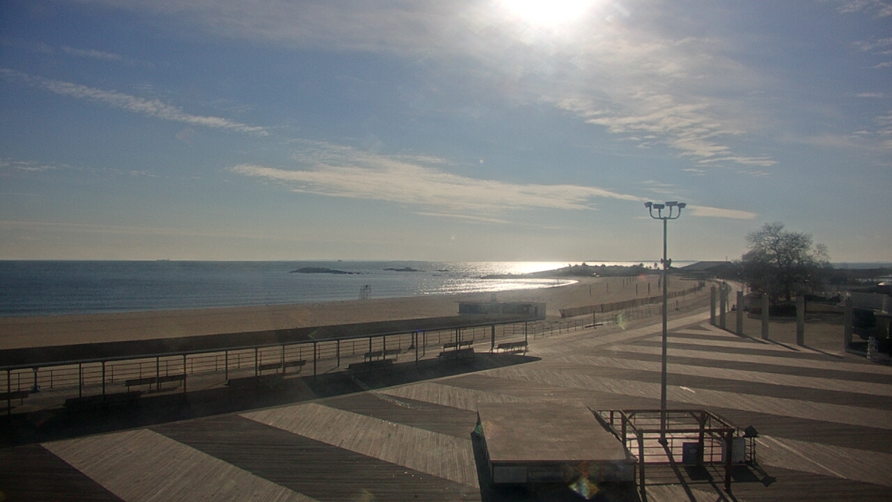 Thumbnail for current weather camera view from Ocean Beach Park in New London, Connecticut
