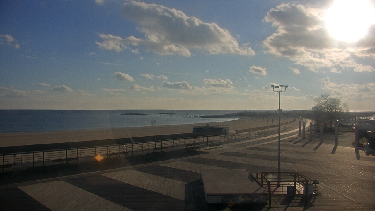 Thumbnail for current weather camera view from Ocean Beach Park in New London, Connecticut