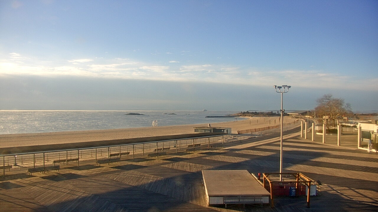 Thumbnail for current weather camera view from Ocean Beach Park in New London, Connecticut