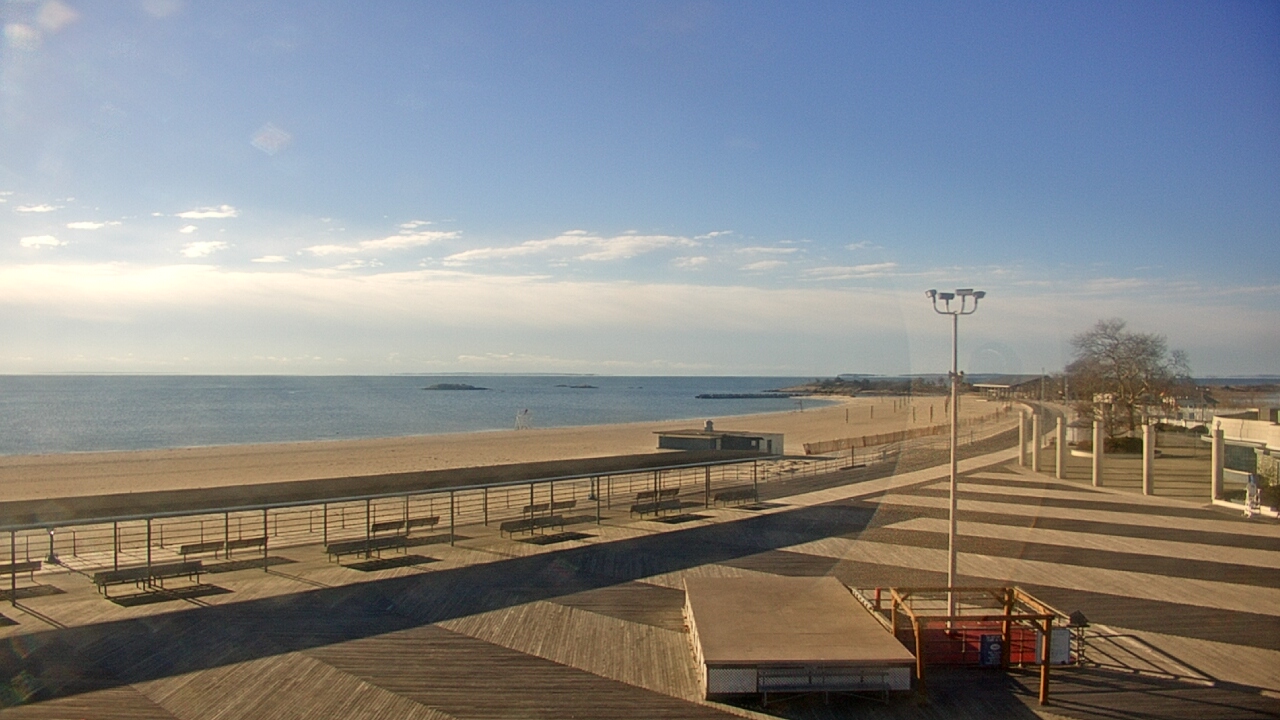 Thumbnail for current weather camera view from Ocean Beach Park in New London, Connecticut