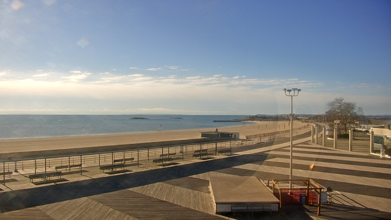Thumbnail for current weather camera view from Ocean Beach Park in New London, Connecticut