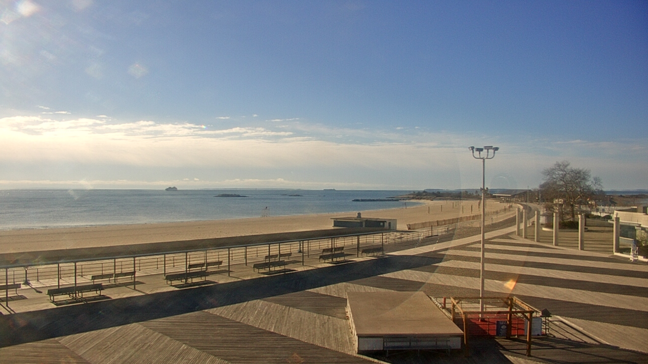 Thumbnail for current weather camera view from Ocean Beach Park in New London, Connecticut