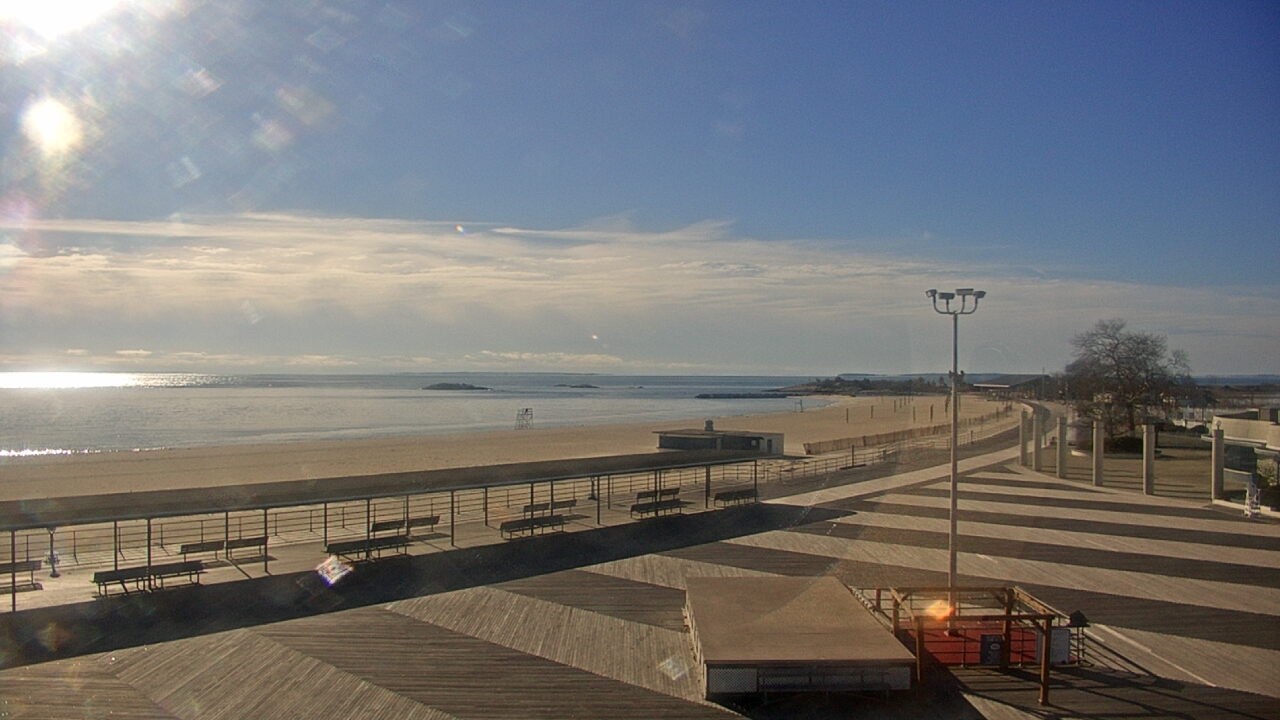 Thumbnail for current weather camera view from Ocean Beach Park in New London, Connecticut
