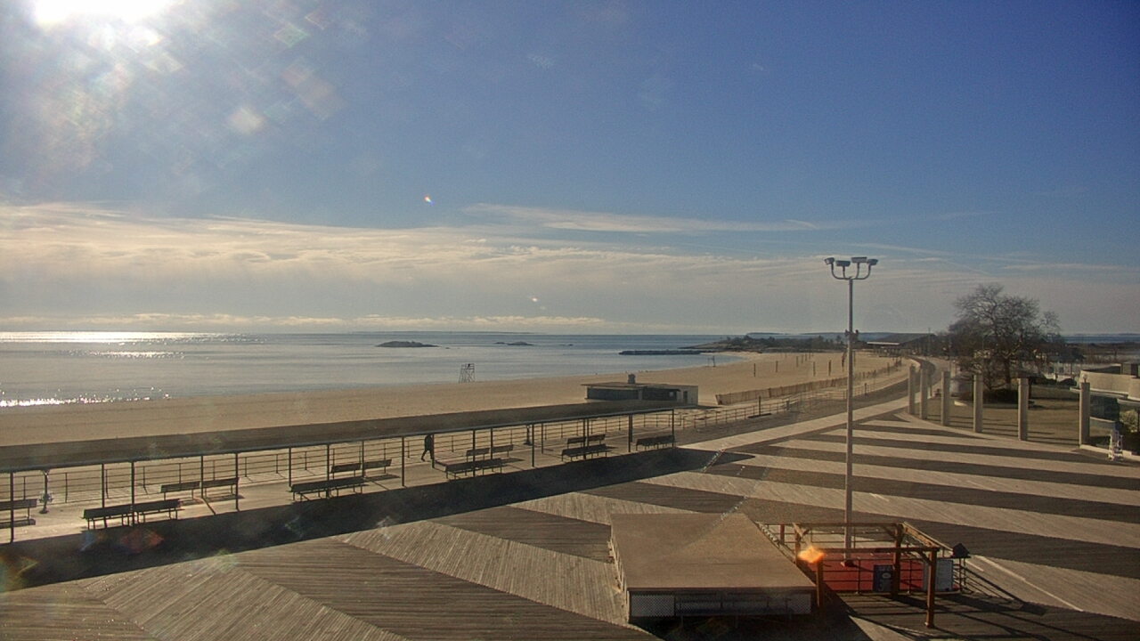 Thumbnail for current weather camera view from Ocean Beach Park in New London, Connecticut