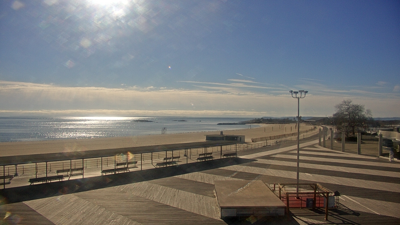 Thumbnail for current weather camera view from Ocean Beach Park in New London, Connecticut