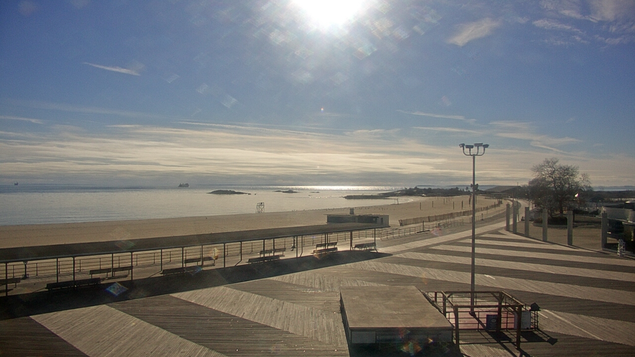 Thumbnail for current weather camera view from Ocean Beach Park in New London, Connecticut