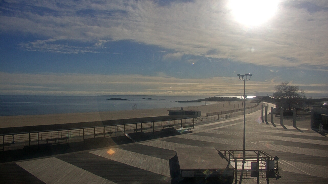 Thumbnail for current weather camera view from Ocean Beach Park in New London, Connecticut