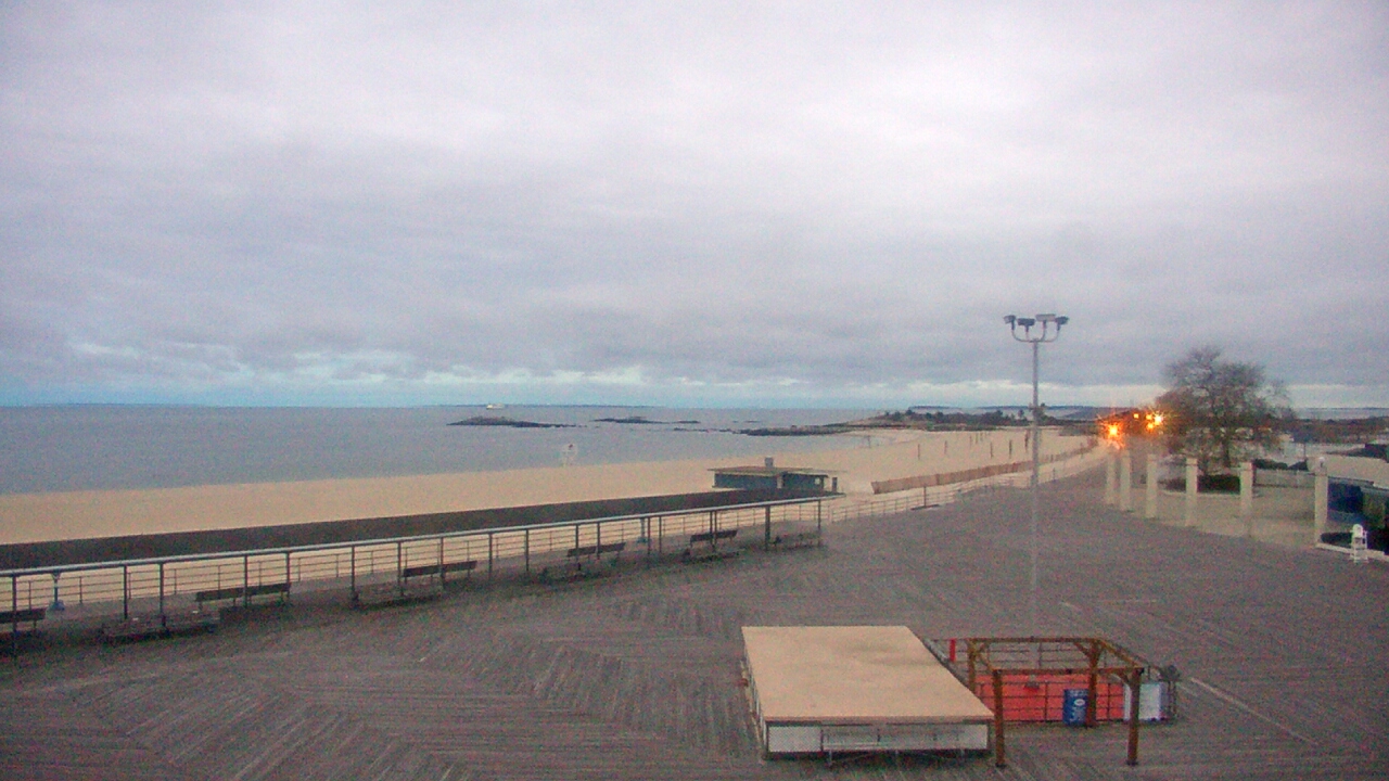 Thumbnail for current weather camera view from Ocean Beach Park in New London, Connecticut