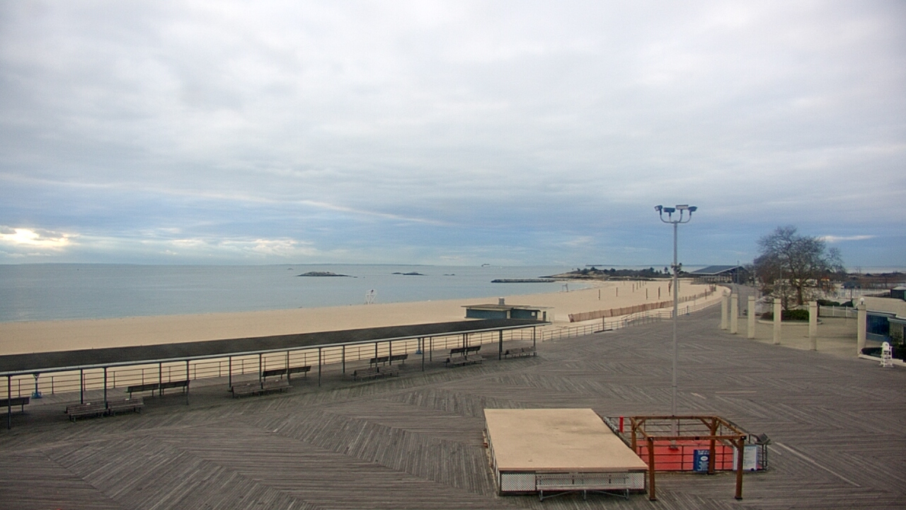 Thumbnail for current weather camera view from Ocean Beach Park in New London, Connecticut