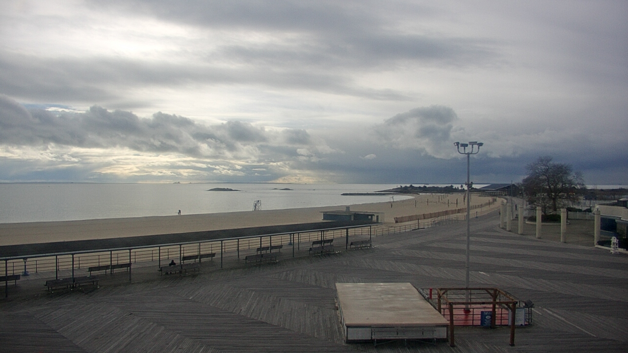 Thumbnail for current weather camera view from Ocean Beach Park in New London, Connecticut