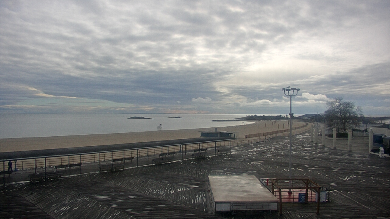 Thumbnail for current weather camera view from Ocean Beach Park in New London, Connecticut