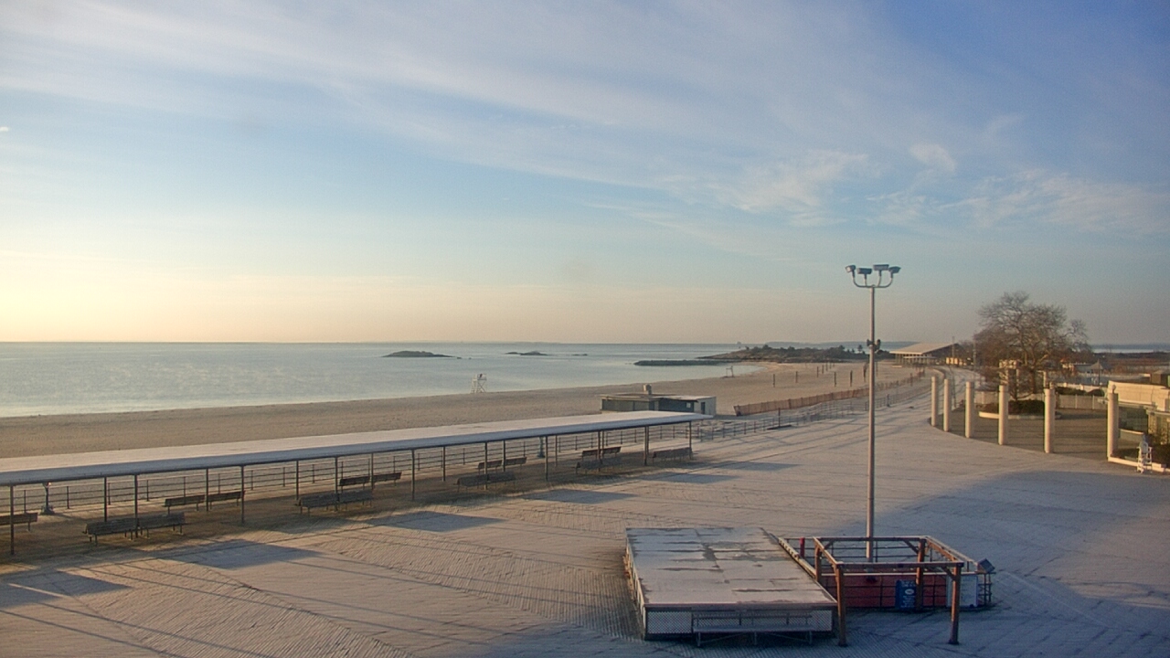Thumbnail for current weather camera view from Ocean Beach Park in New London, Connecticut