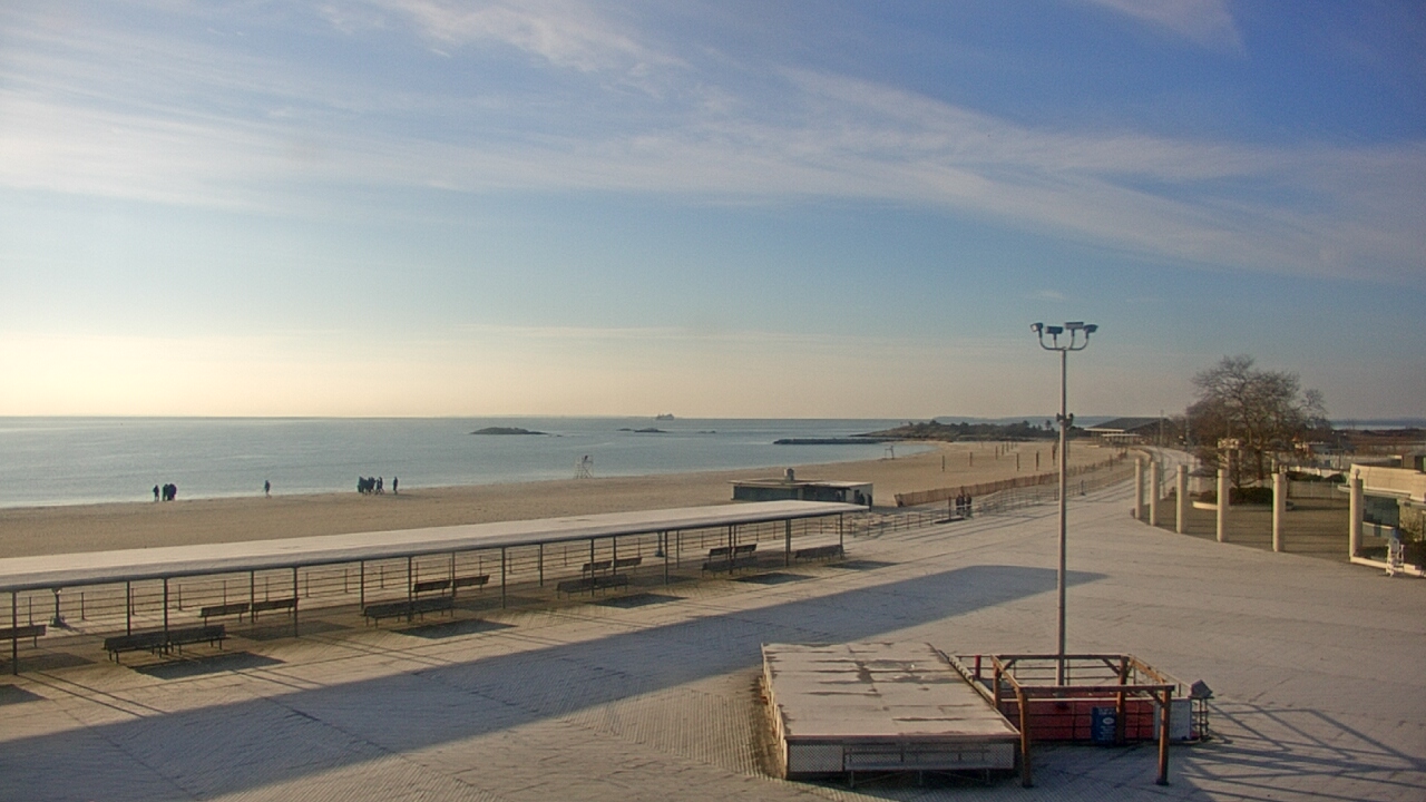 Thumbnail for current weather camera view from Ocean Beach Park in New London, Connecticut