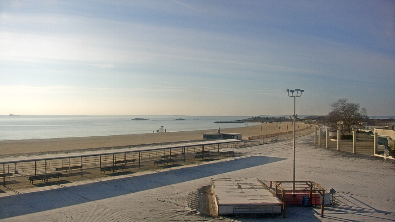 Thumbnail for current weather camera view from Ocean Beach Park in New London, Connecticut