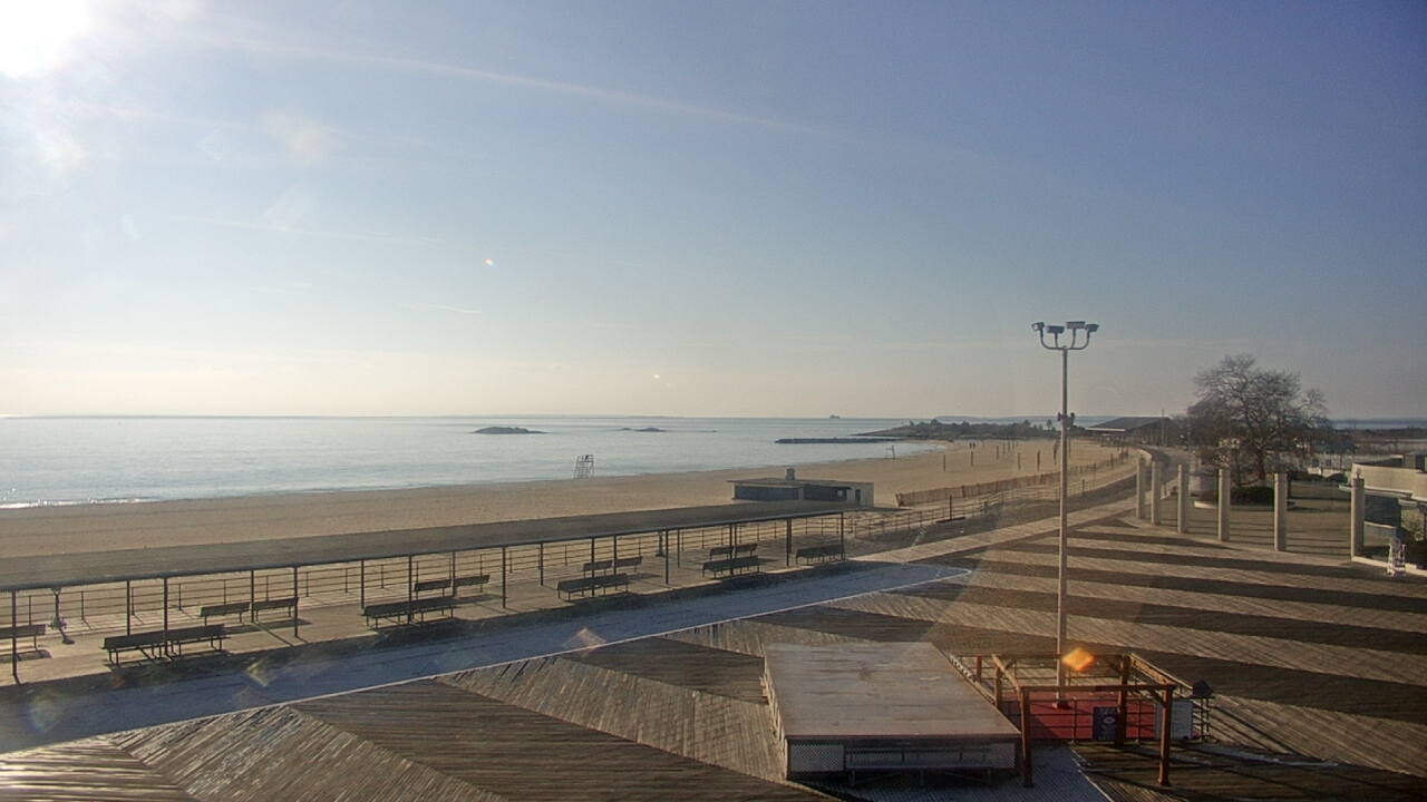 Thumbnail for current weather camera view from Ocean Beach Park in New London, Connecticut