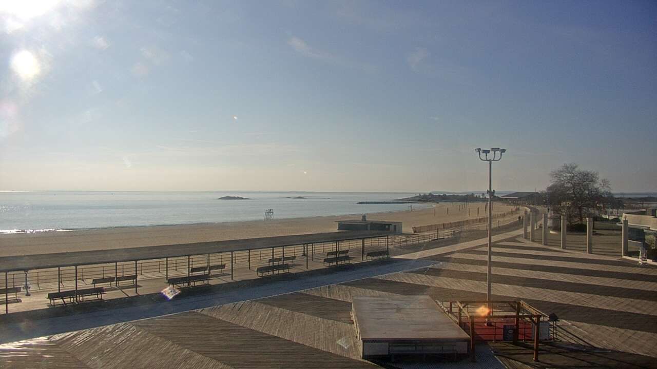 Thumbnail for current weather camera view from Ocean Beach Park in New London, Connecticut