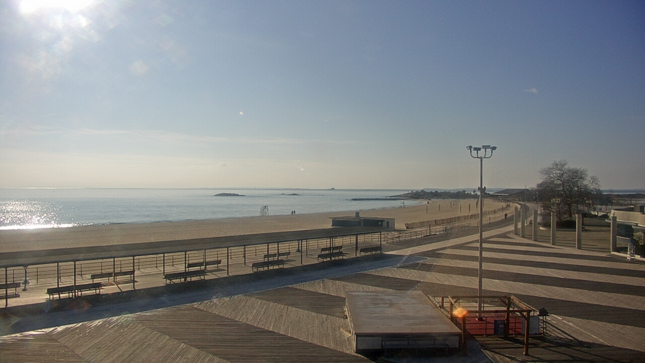 Thumbnail for current weather camera view from Ocean Beach Park in New London, Connecticut