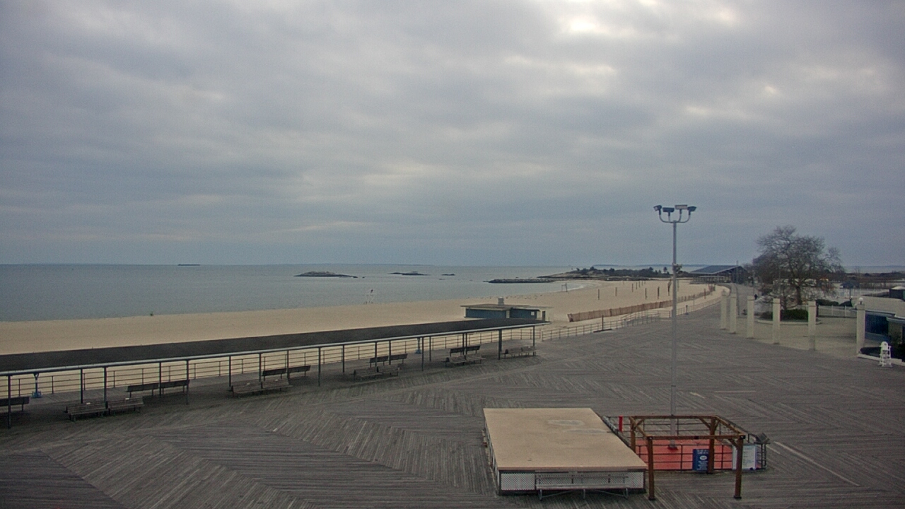 Thumbnail for current weather camera view from Ocean Beach Park in New London, Connecticut
