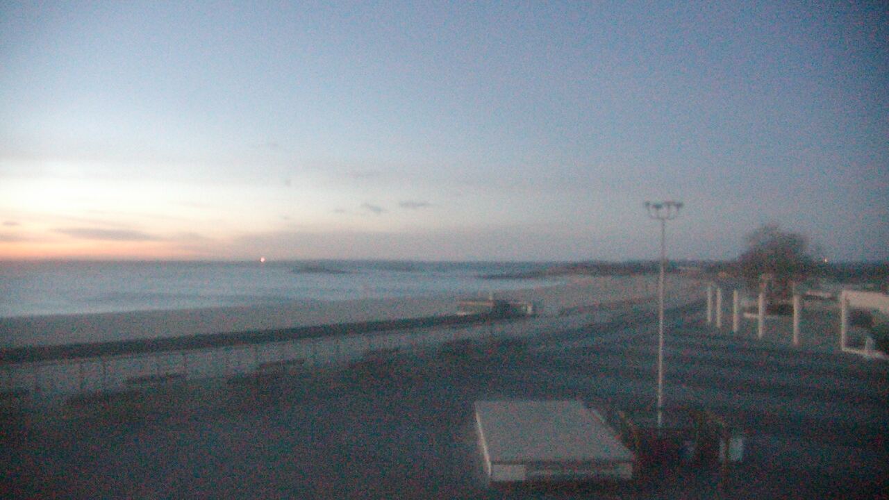 Thumbnail for current weather camera view from Ocean Beach Park in New London, Connecticut