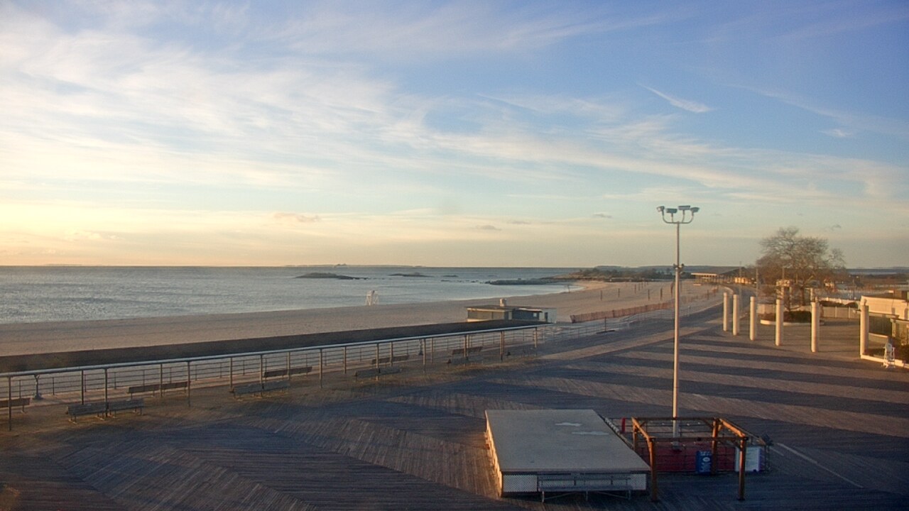 Thumbnail for current weather camera view from Ocean Beach Park in New London, Connecticut