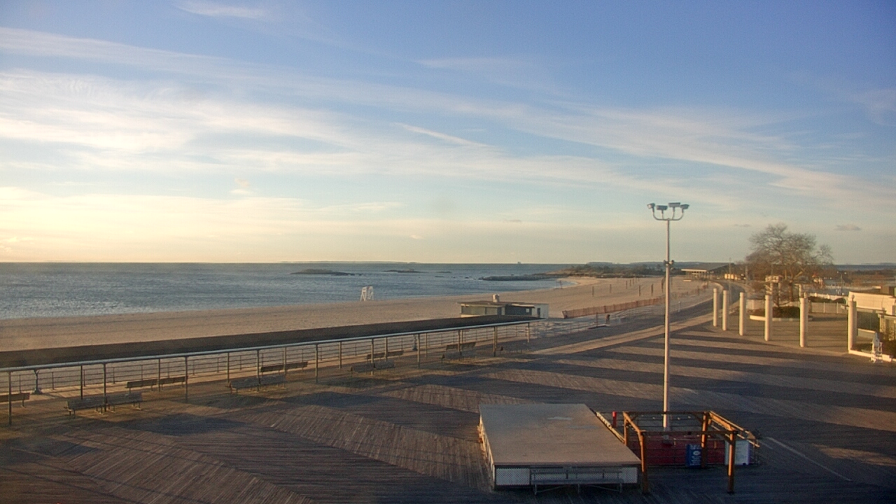 Thumbnail for current weather camera view from Ocean Beach Park in New London, Connecticut