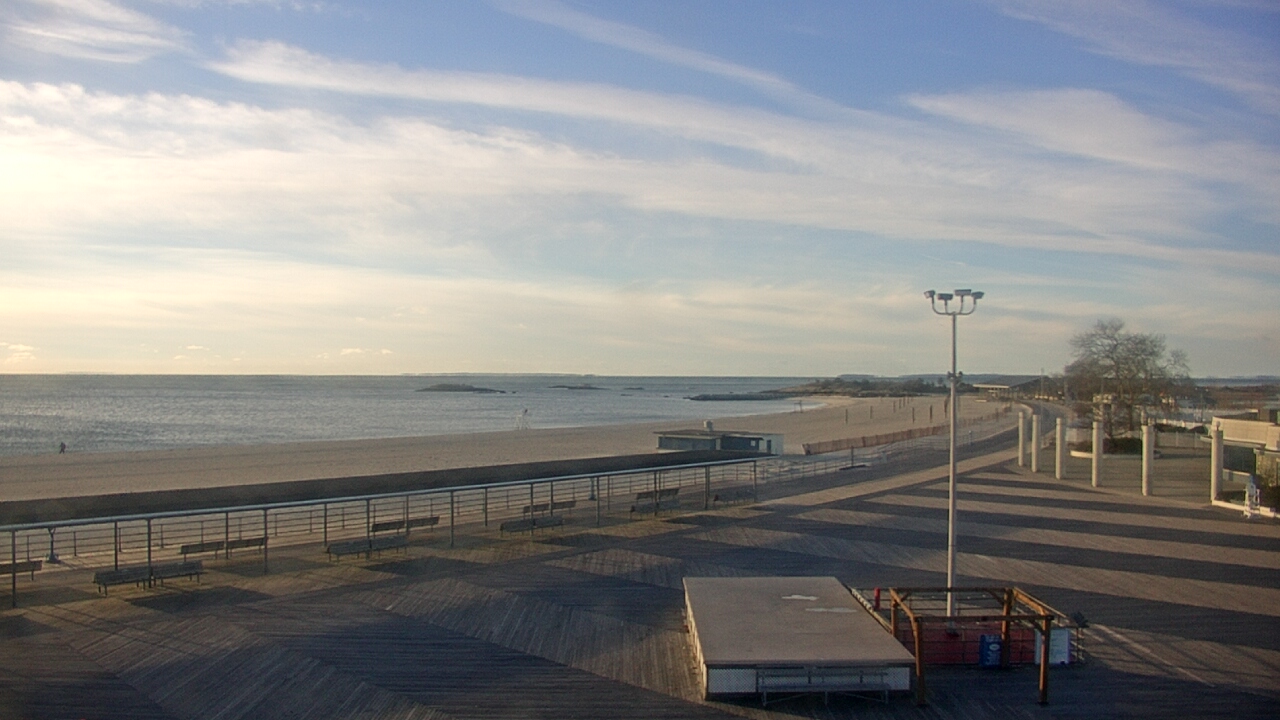 Thumbnail for current weather camera view from Ocean Beach Park in New London, Connecticut