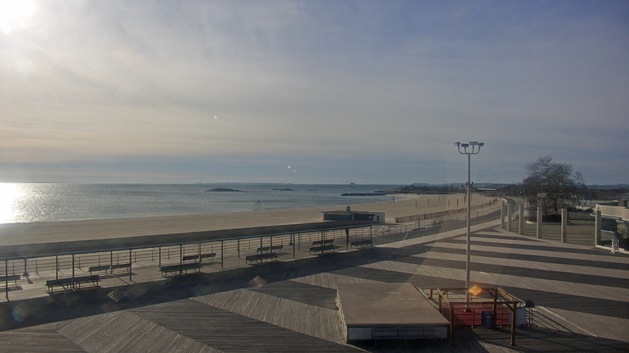 Thumbnail for current weather camera view from Ocean Beach Park in New London, Connecticut