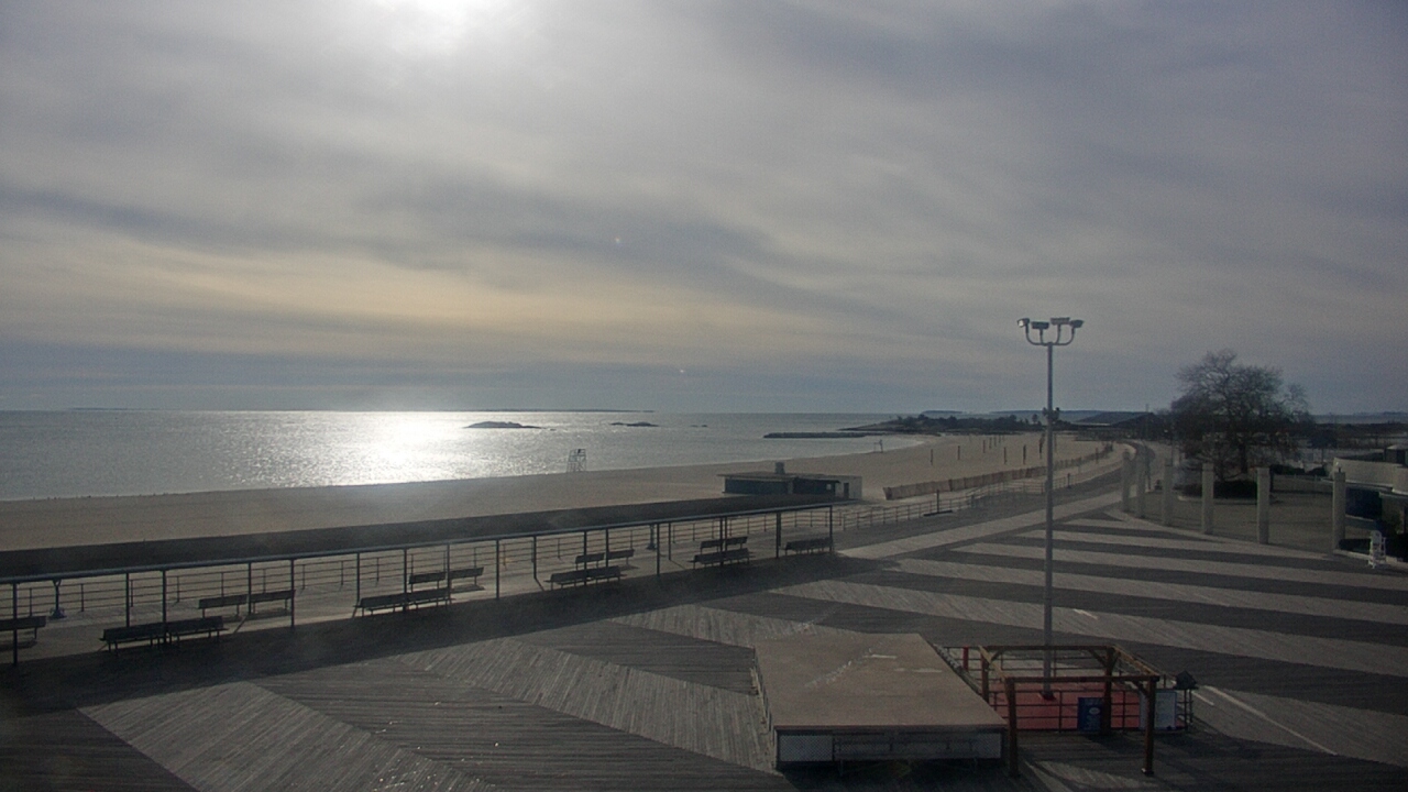 Thumbnail for current weather camera view from Ocean Beach Park in New London, Connecticut