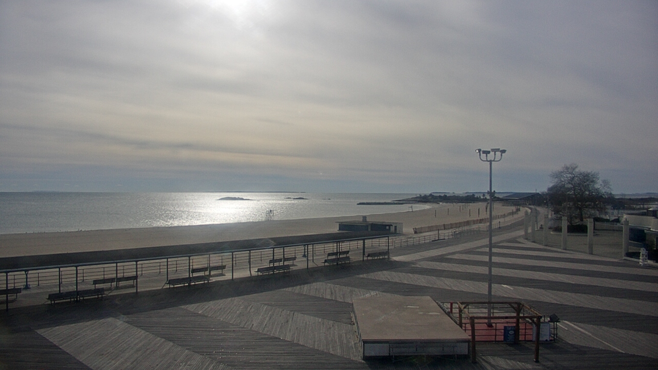 Thumbnail for current weather camera view from Ocean Beach Park in New London, Connecticut