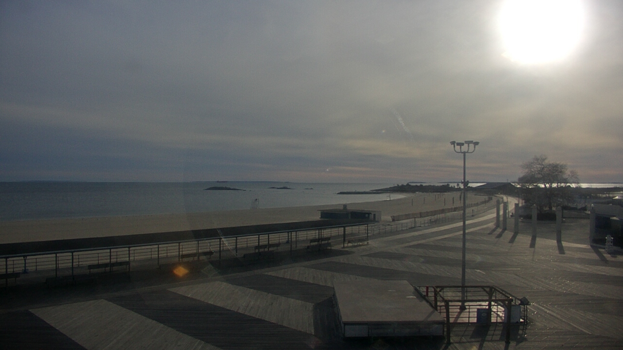 Thumbnail for current weather camera view from Ocean Beach Park in New London, Connecticut