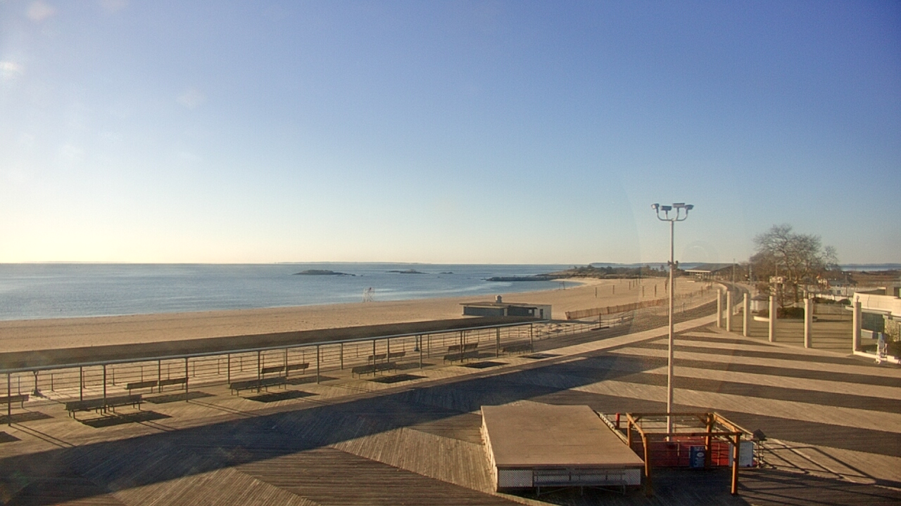 Thumbnail for current weather camera view from Ocean Beach Park in New London, Connecticut