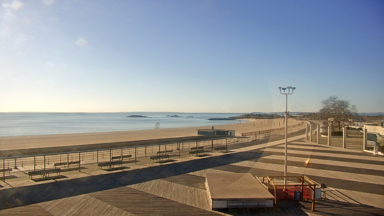 Thumbnail for current weather camera view from Ocean Beach Park in New London, Connecticut