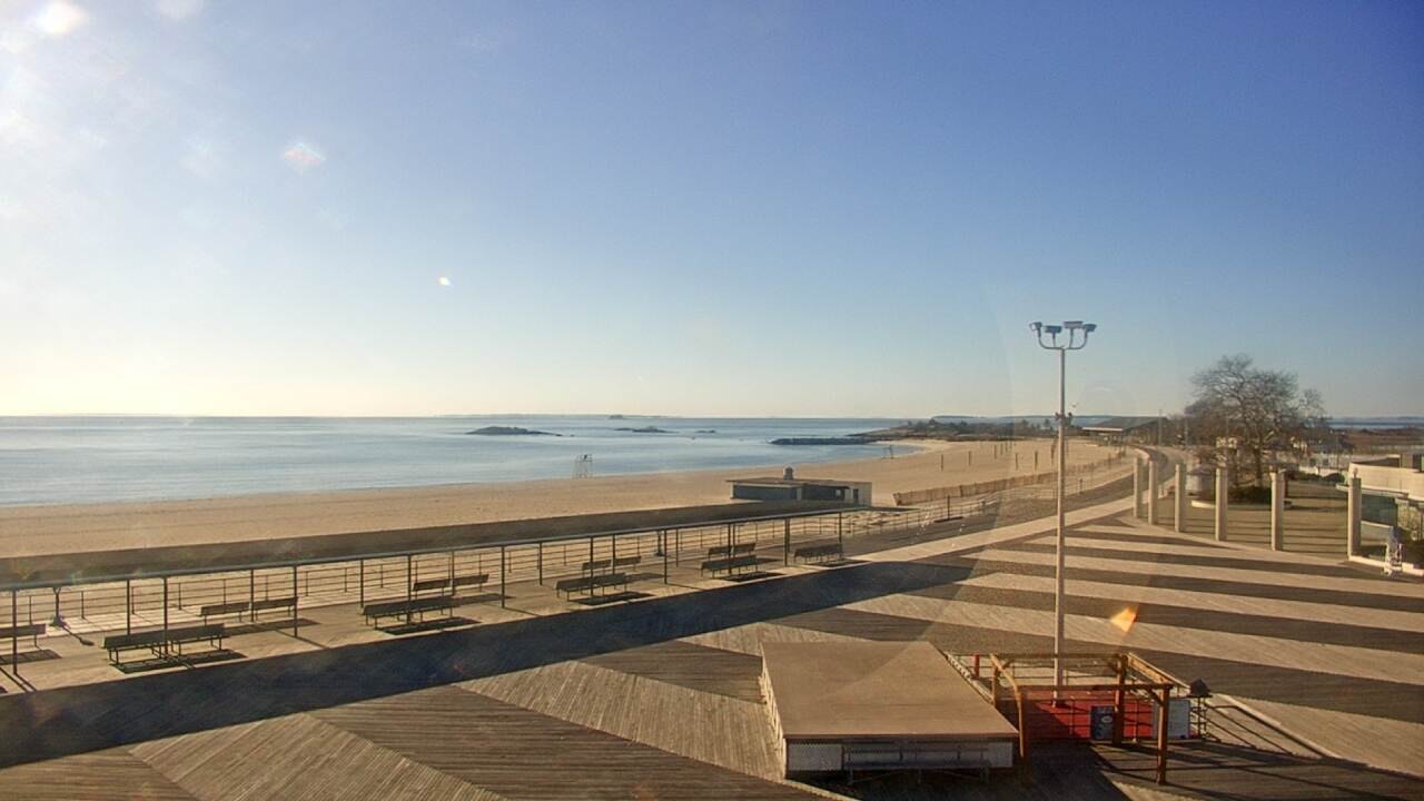 Thumbnail for current weather camera view from Ocean Beach Park in New London, Connecticut