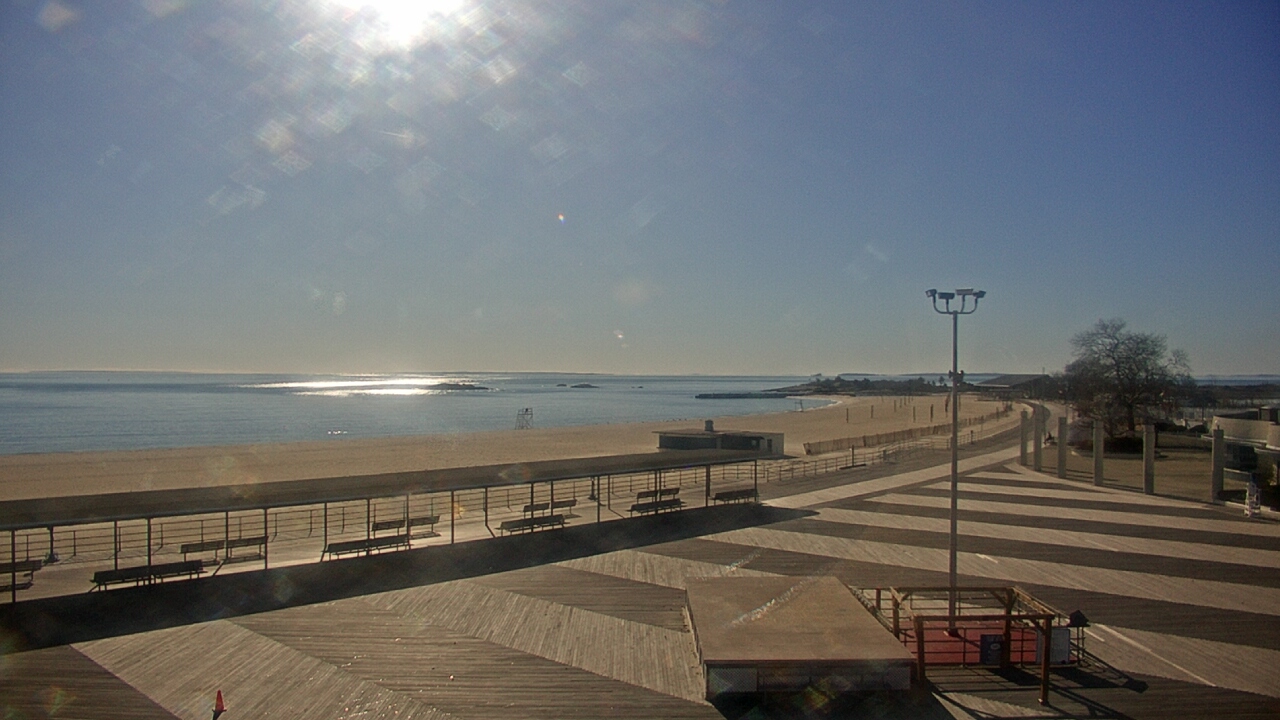 Thumbnail for current weather camera view from Ocean Beach Park in New London, Connecticut