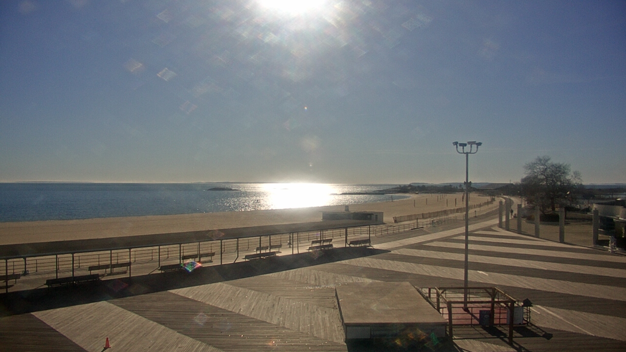 Thumbnail for current weather camera view from Ocean Beach Park in New London, Connecticut