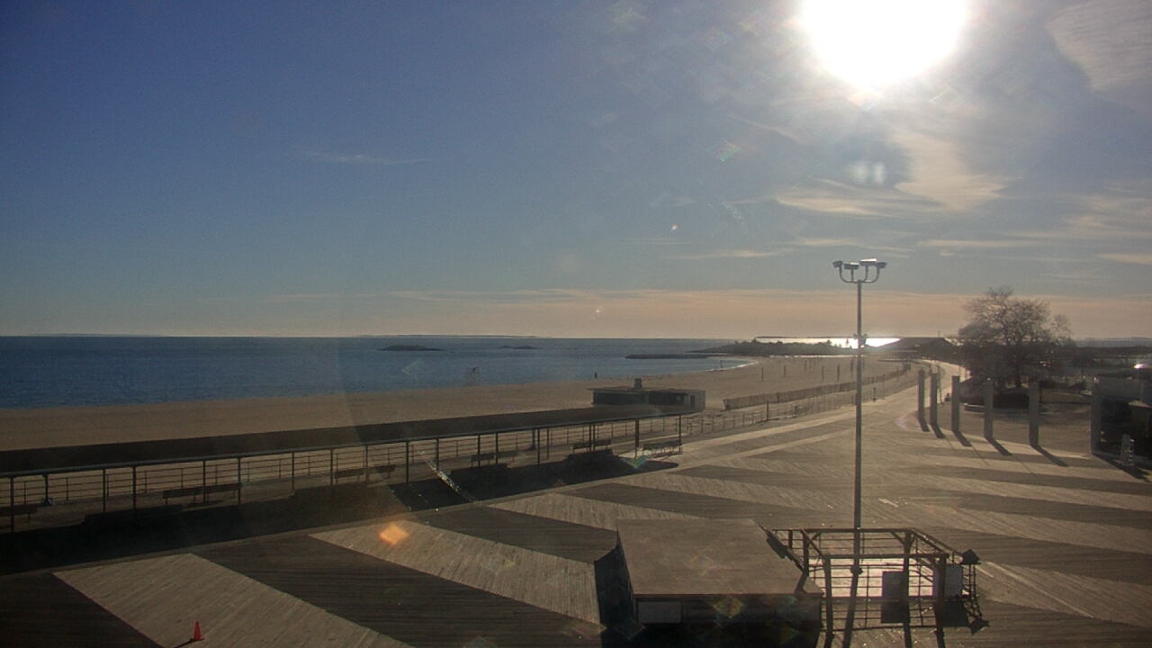 Thumbnail for current weather camera view from Ocean Beach Park in New London, Connecticut