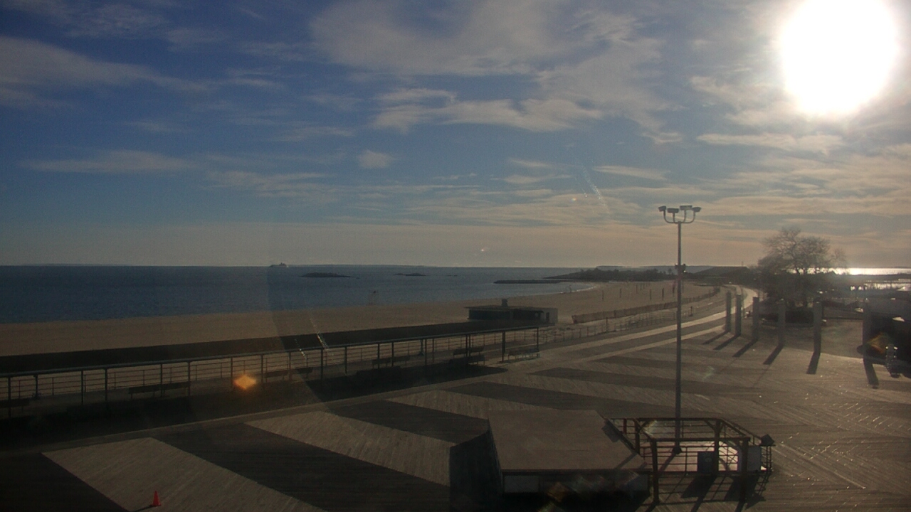 Thumbnail for current weather camera view from Ocean Beach Park in New London, Connecticut