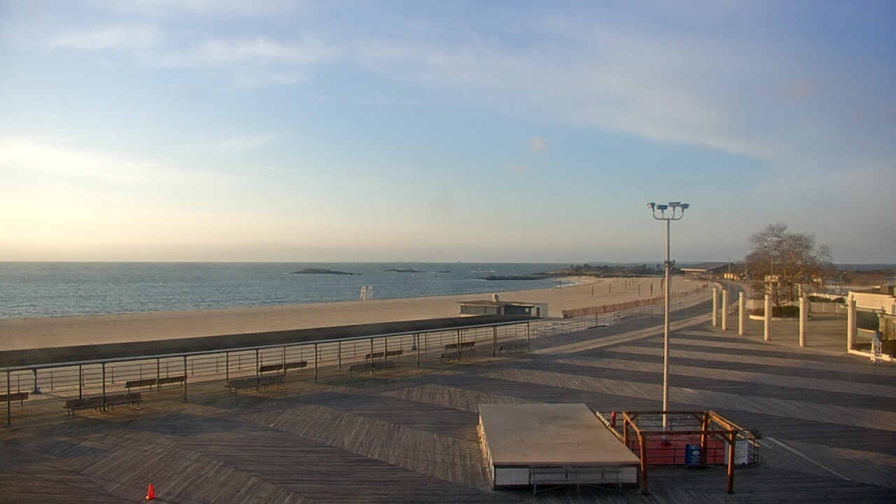 Thumbnail for current weather camera view from Ocean Beach Park in New London, Connecticut