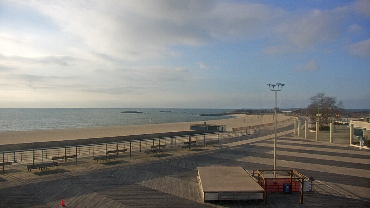 Thumbnail for current weather camera view from Ocean Beach Park in New London, Connecticut