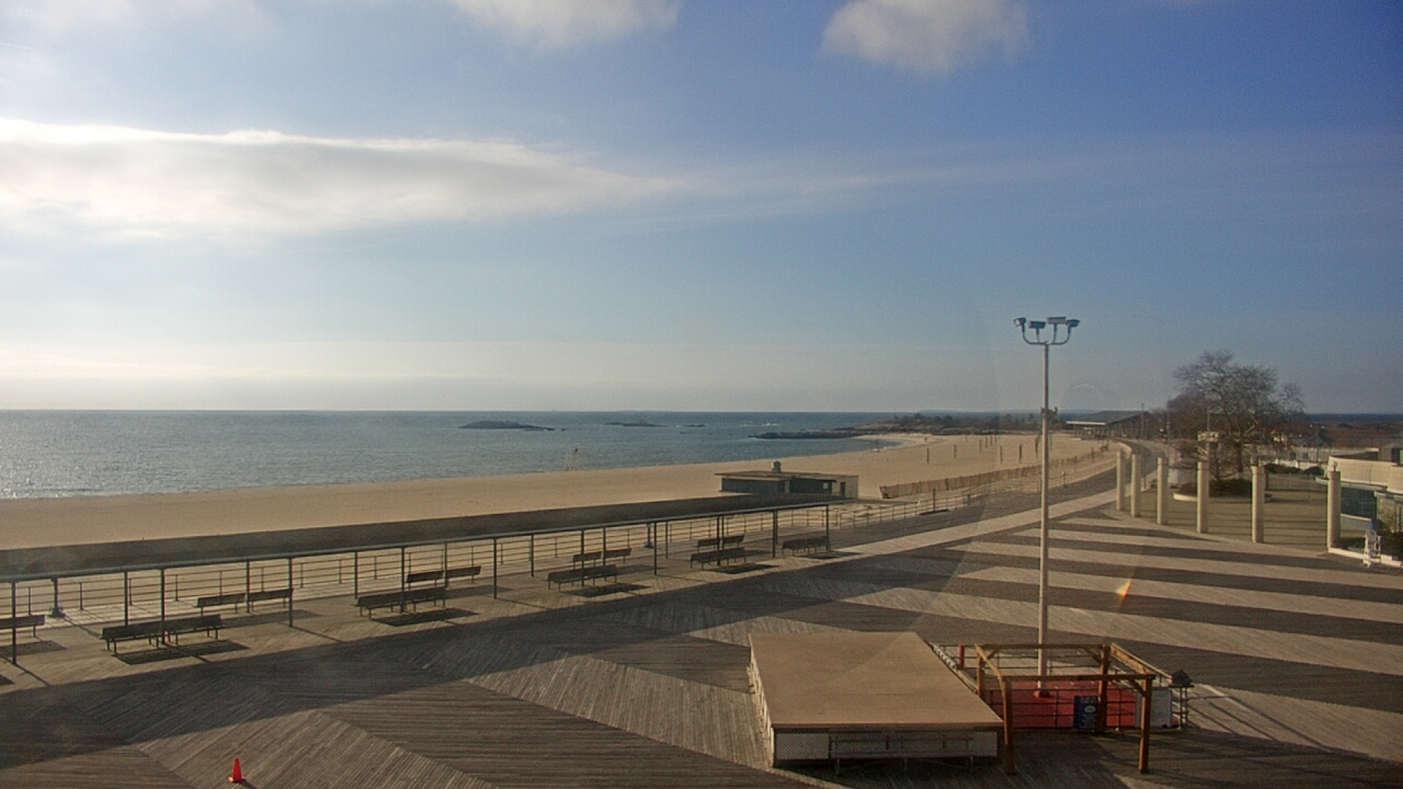 Thumbnail for current weather camera view from Ocean Beach Park in New London, Connecticut
